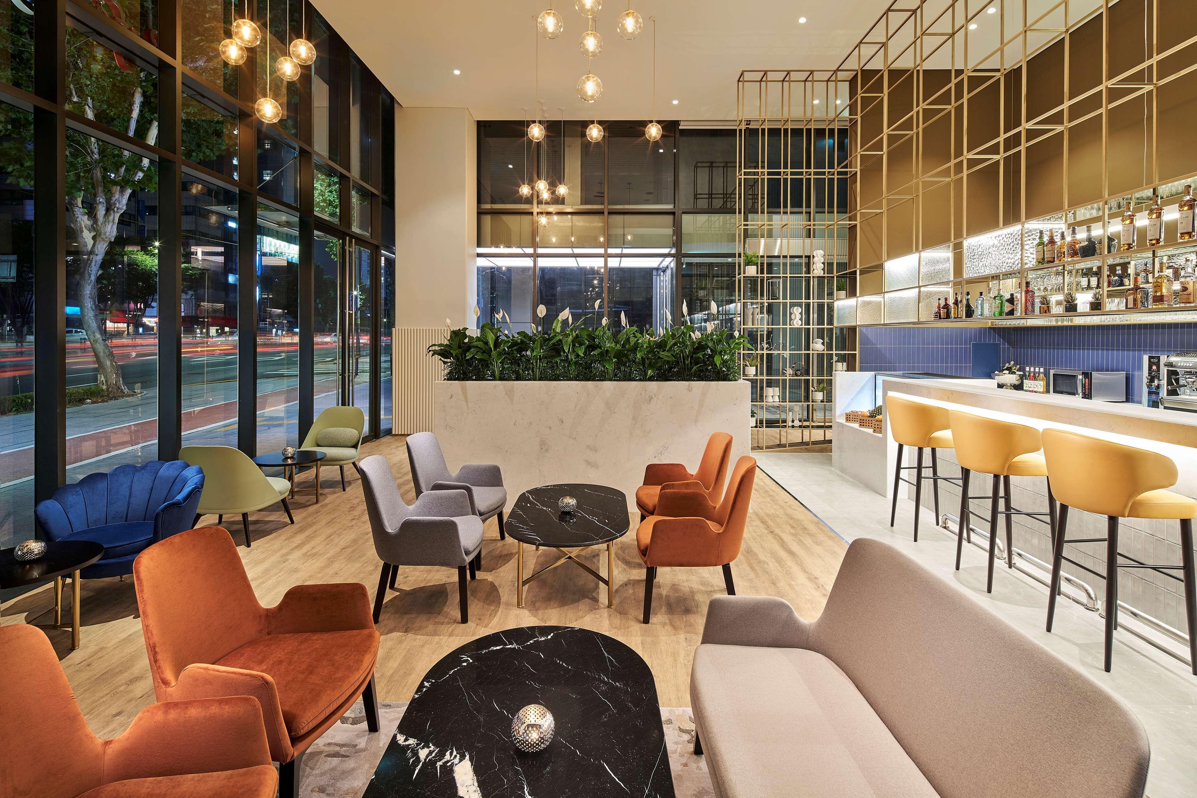 Hilton Garden Gangnam 4*