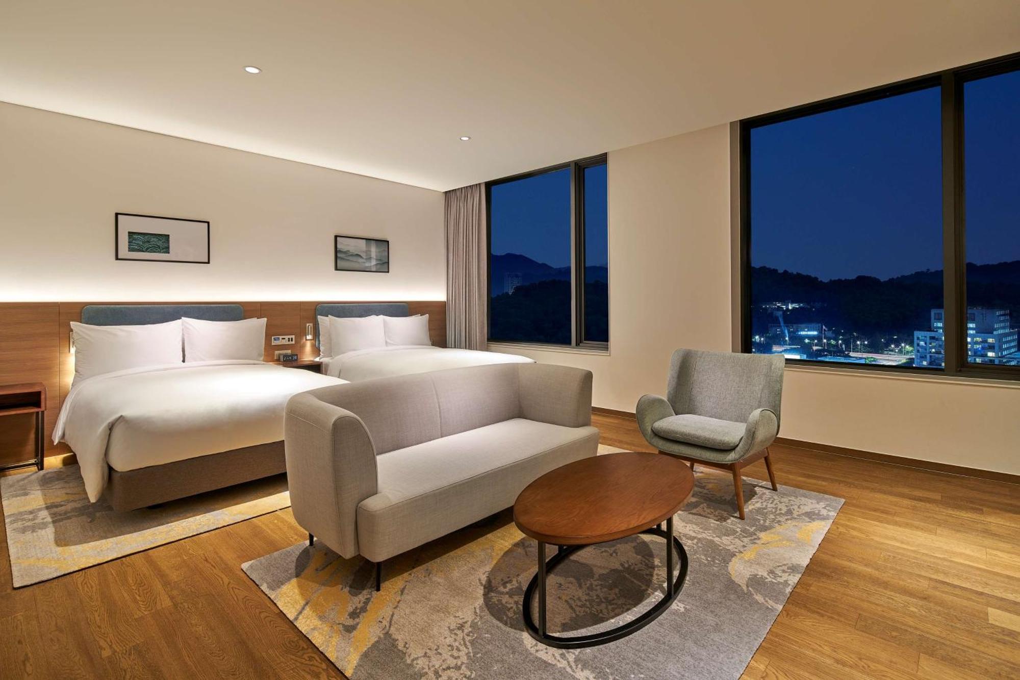 Hotel Hilton Garden Gangnam 4*