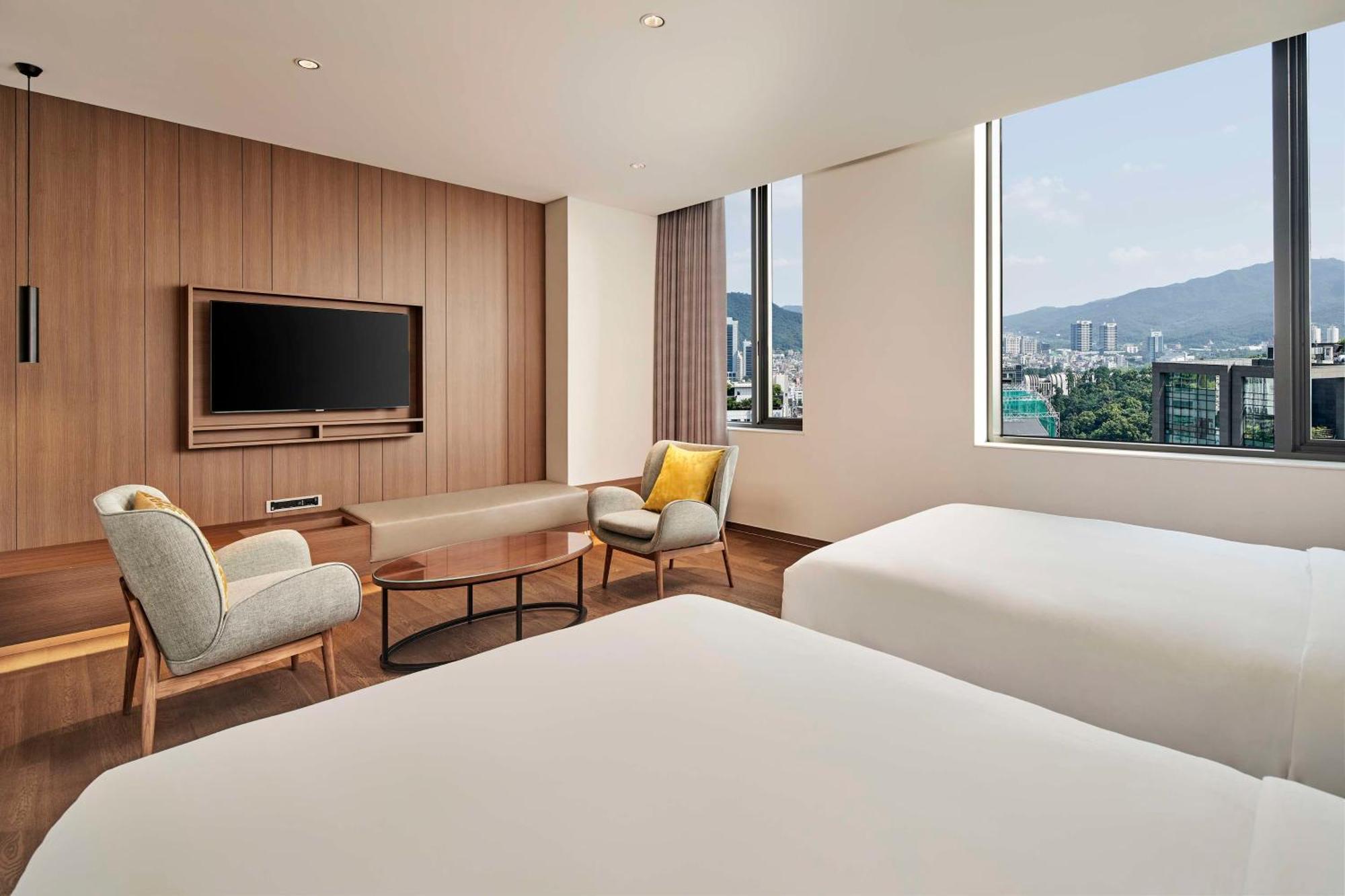 Hilton Garden Gangnam Hotel 4*